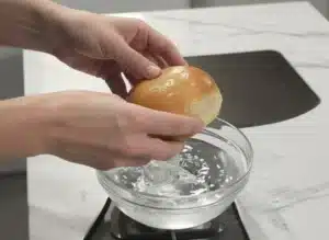 Beignets au Four Ultra Moelleux : La Recette Facile (Sans Friture) 8 Astuce de chef pour des beignets au four ultra aériens et légers sans friture.