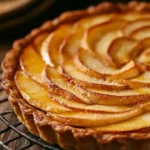 Tarte aux pommes facile cuite au four bien dorée